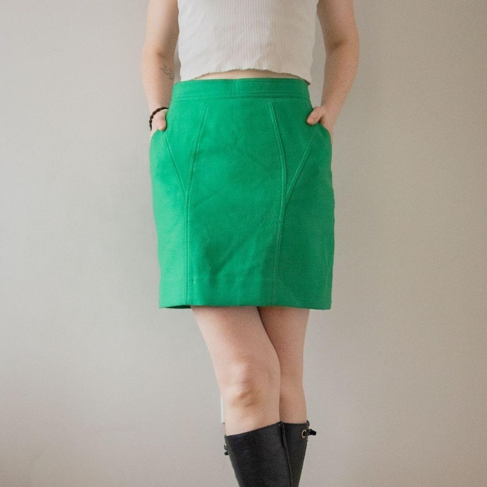 Louis Feraud Vintage 90s Green Mod Style Retro Style Wool Designer Mini Skirt